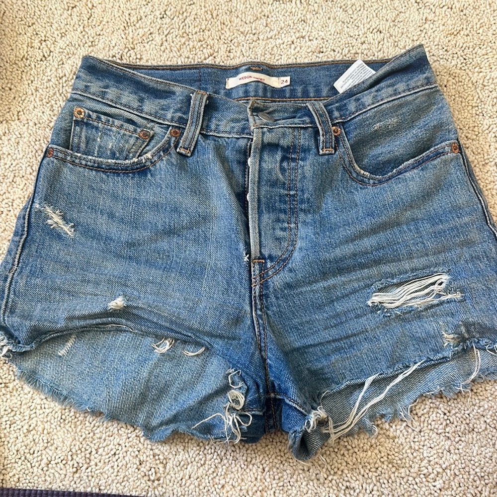 Levi’s High Rise Shorts Wedgie